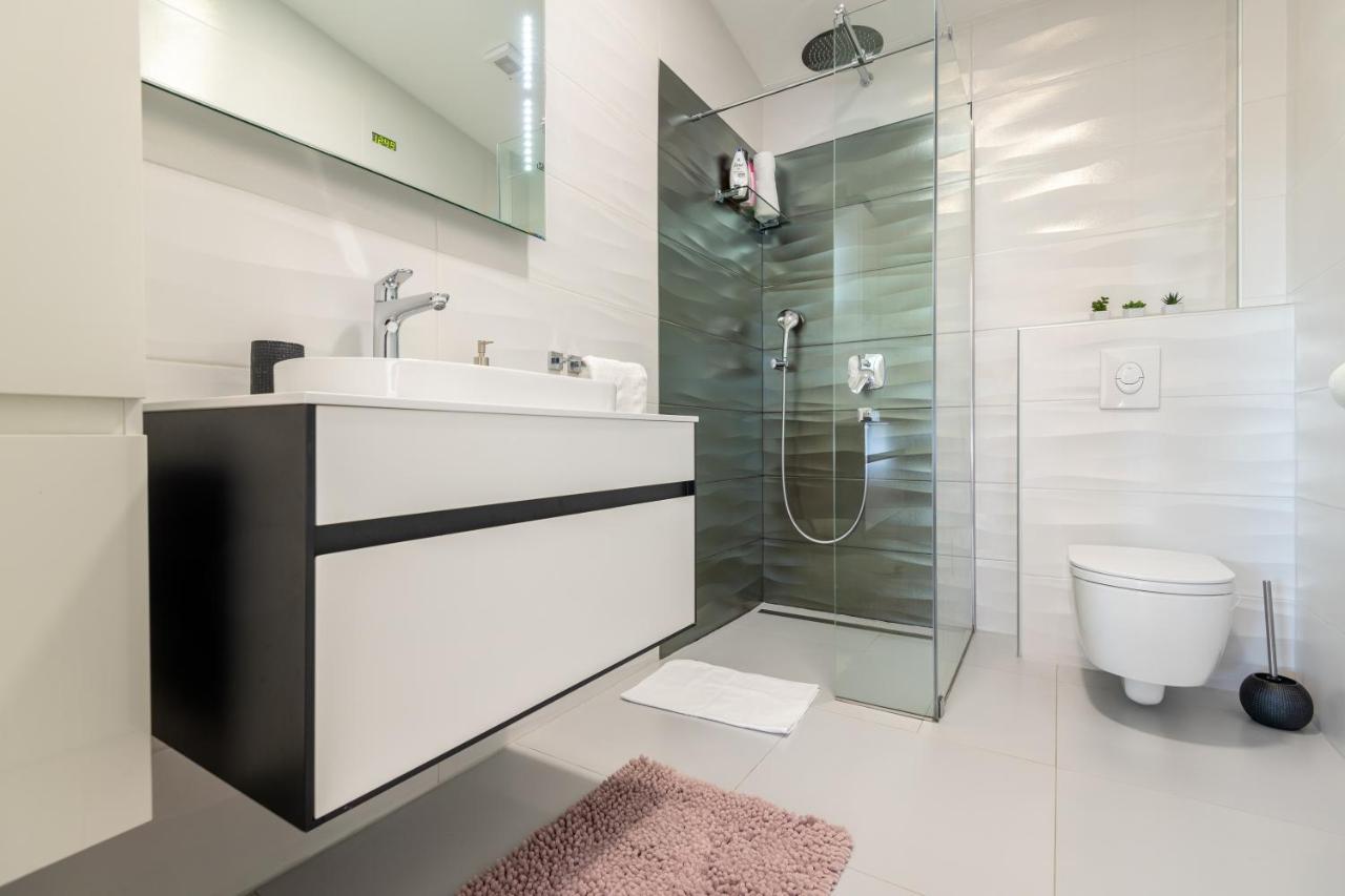 Iva Apartment Макарска Экстерьер фото