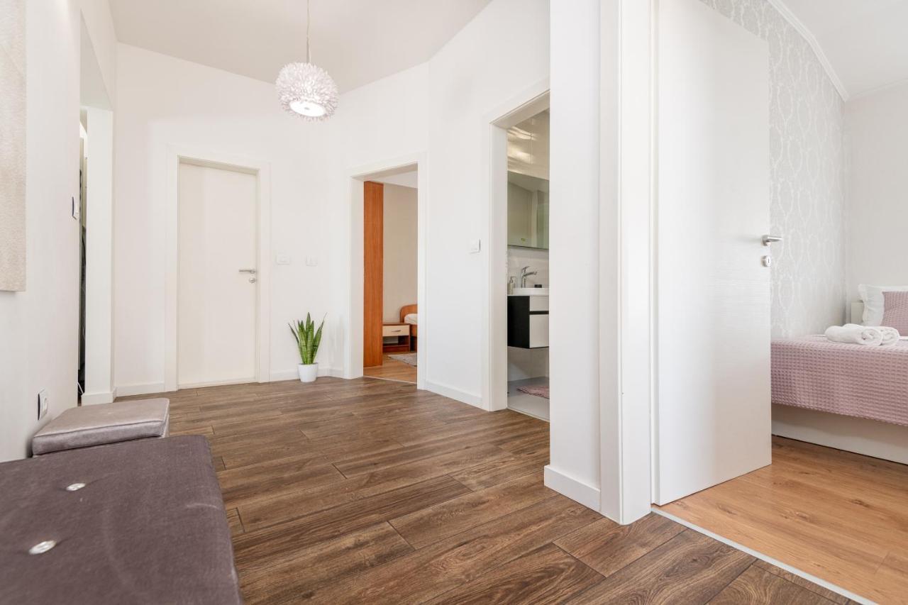 Iva Apartment Макарска Экстерьер фото