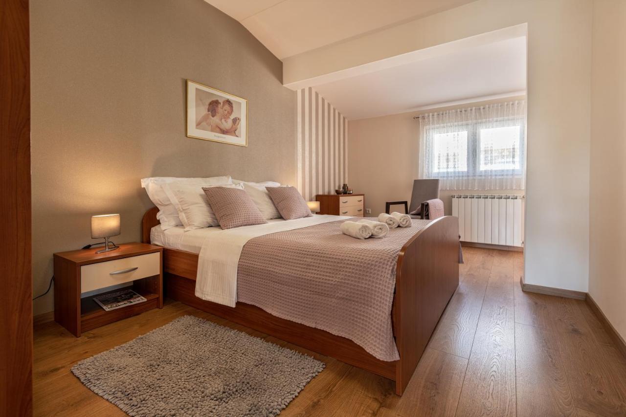 Iva Apartment Макарска Экстерьер фото