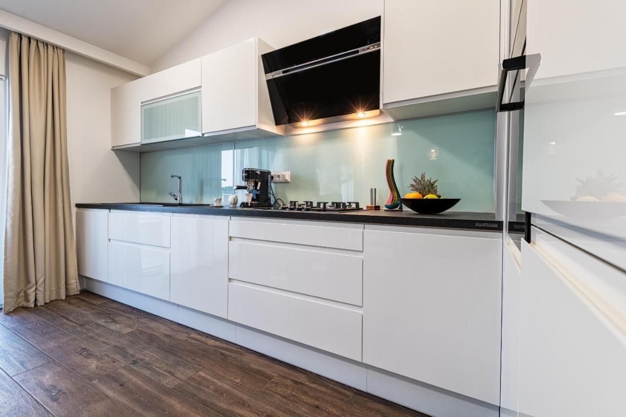 Iva Apartment Макарска Экстерьер фото